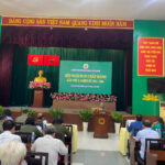 Toàn cảnh từ dưới lên